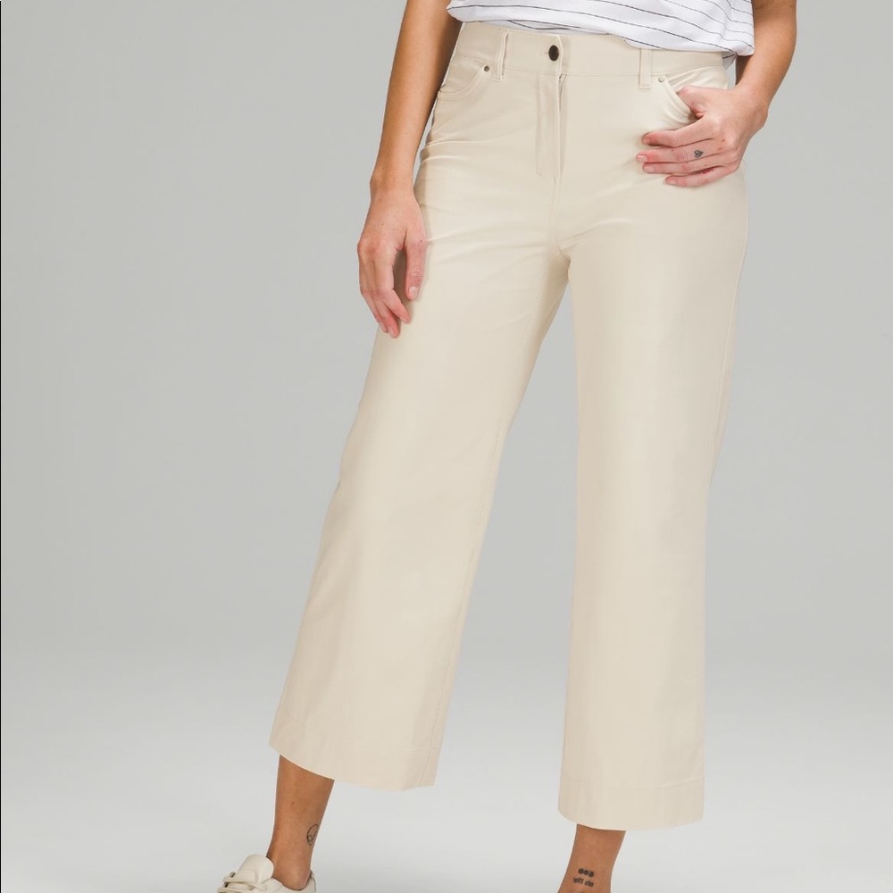 Lululemon City Sleek Wide Leg 5 pocket Pant Sz 6/8